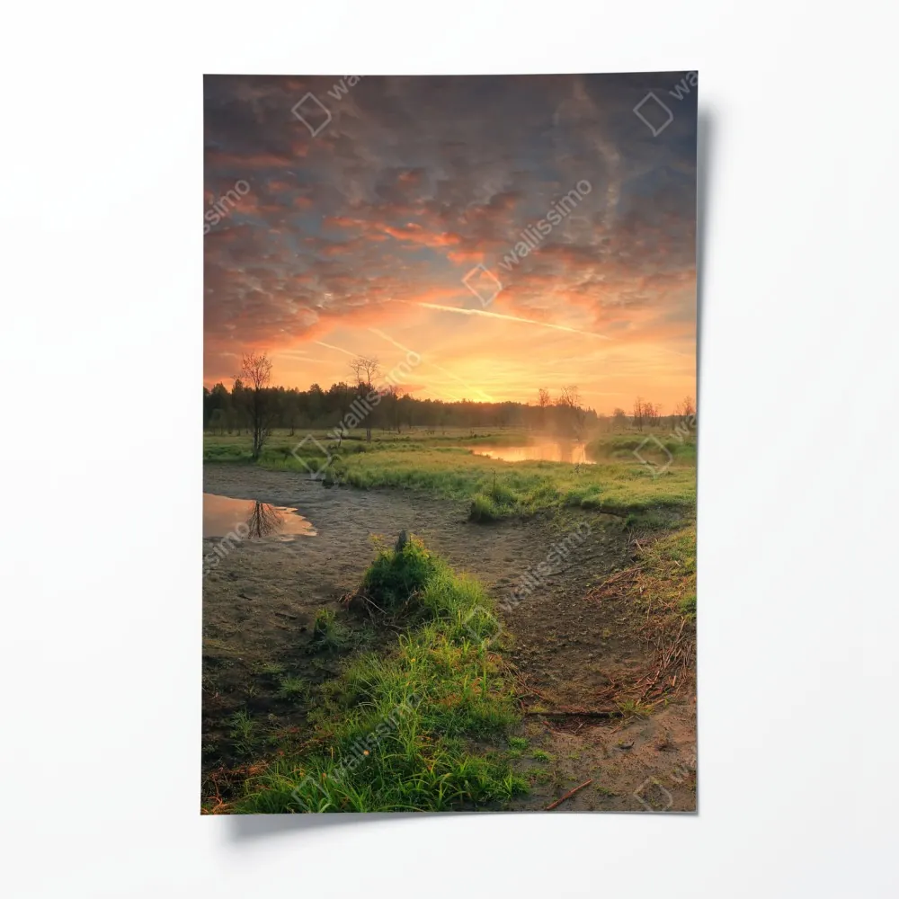 Poster sonnenuntergang über einer ruhigen wiese – Wallnifity®