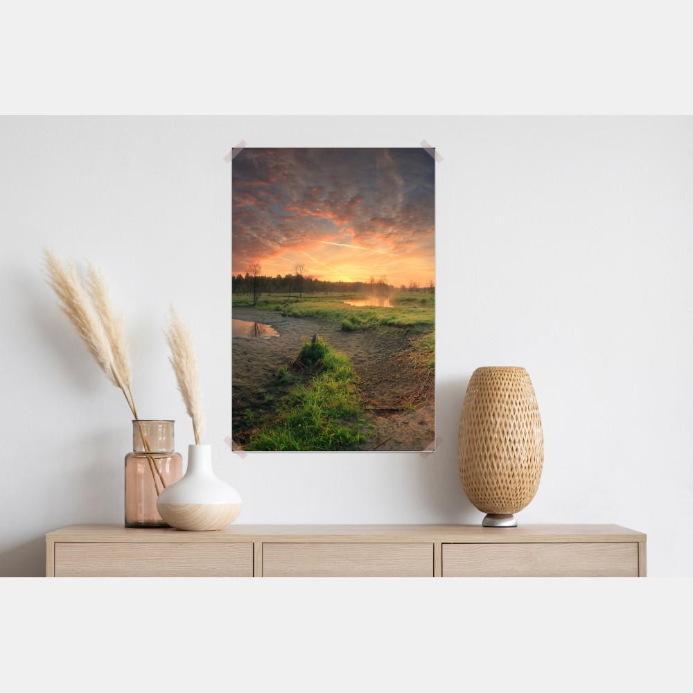 Poster sonnenuntergang über einer ruhigen wiese – Wallnifity®