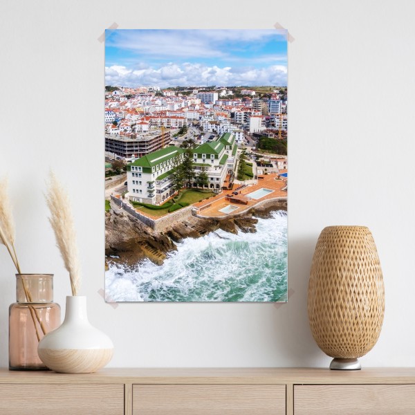 Poster luftaufnahme einer küstenstadt mit tosenden wellen – Wallnifity® Poster luftaufnahme einer küstenstadt mit tosenden wellen – Wallnifity®