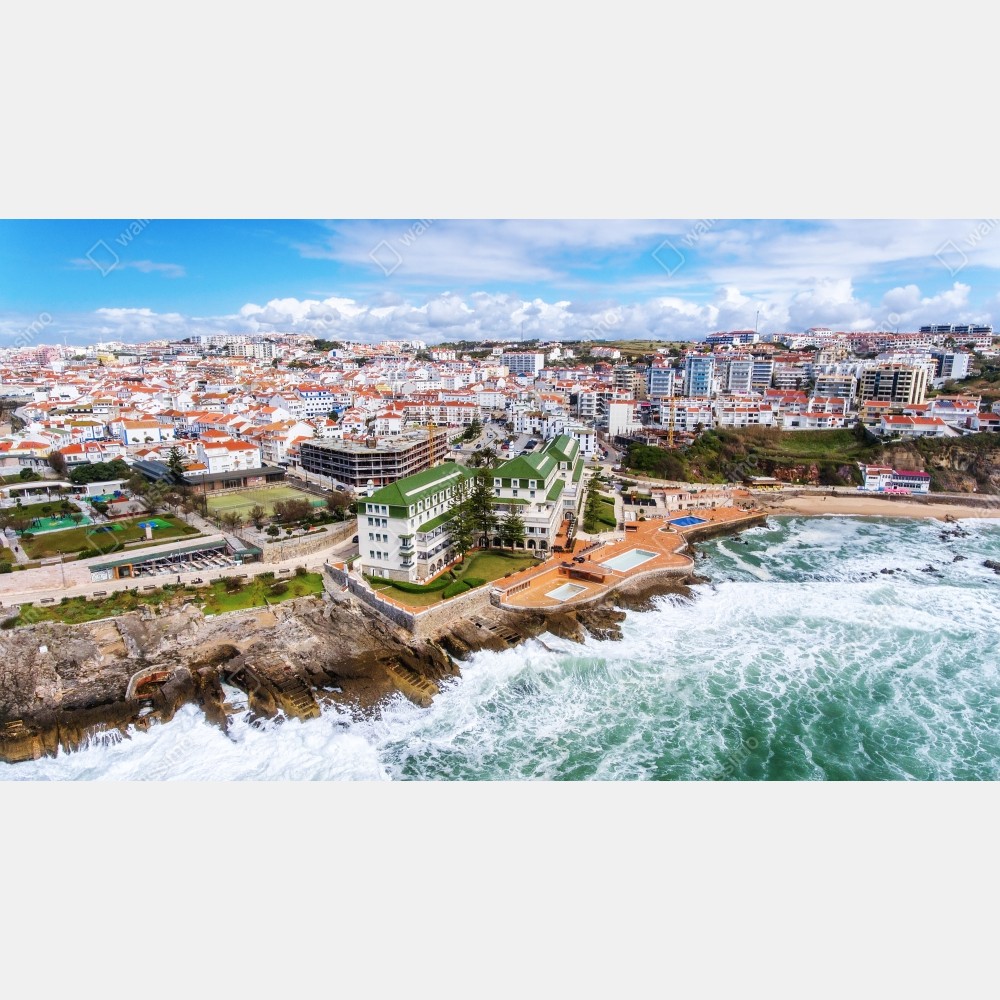Poster luftaufnahme einer küstenstadt mit tosenden wellen – Wallnifity® Poster luftaufnahme einer küstenstadt mit tosenden wellen – Wallnifity®