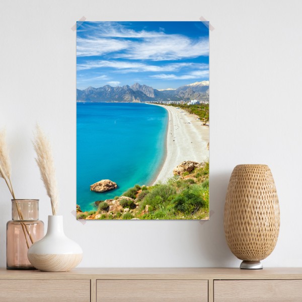 Poster ruhiger strand von Konyaalti, Antalya – Wallnifity® Poster ruhiger strand von Konyaalti, Antalya – Wallnifity®