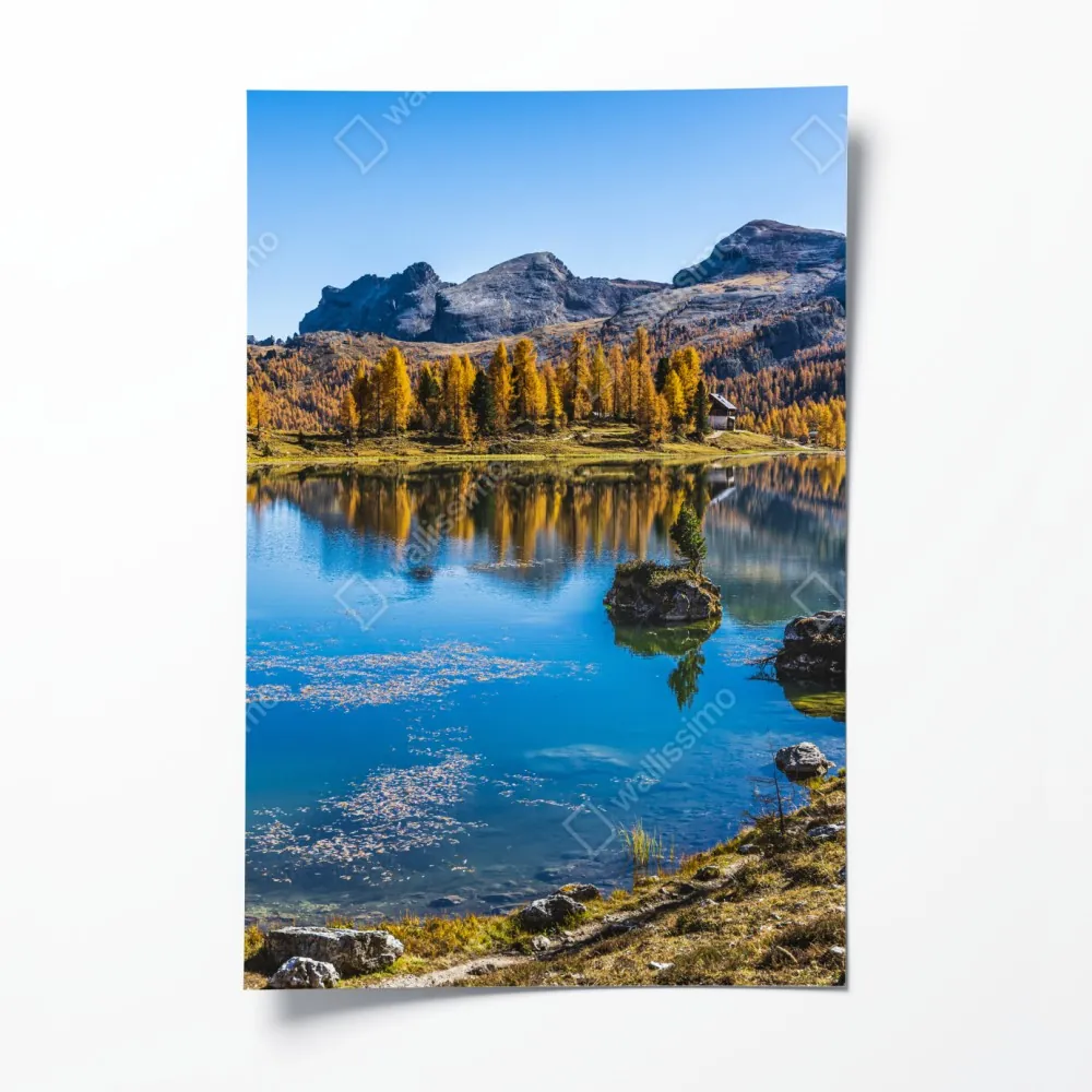 Poster herbstlicher alpensee mit bergreflexion – Wallnifity® Poster herbstlicher alpensee mit bergreflexion – Wallnifity®