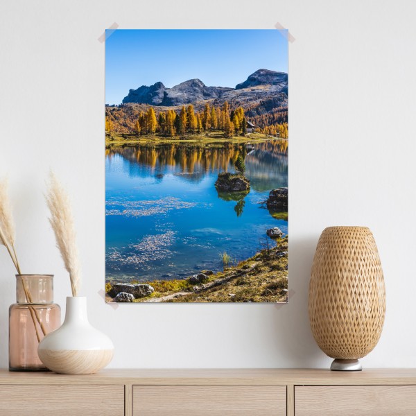 Poster herbstlicher alpensee mit bergreflexion – Wallnifity® Poster herbstlicher alpensee mit bergreflexion – Wallnifity®