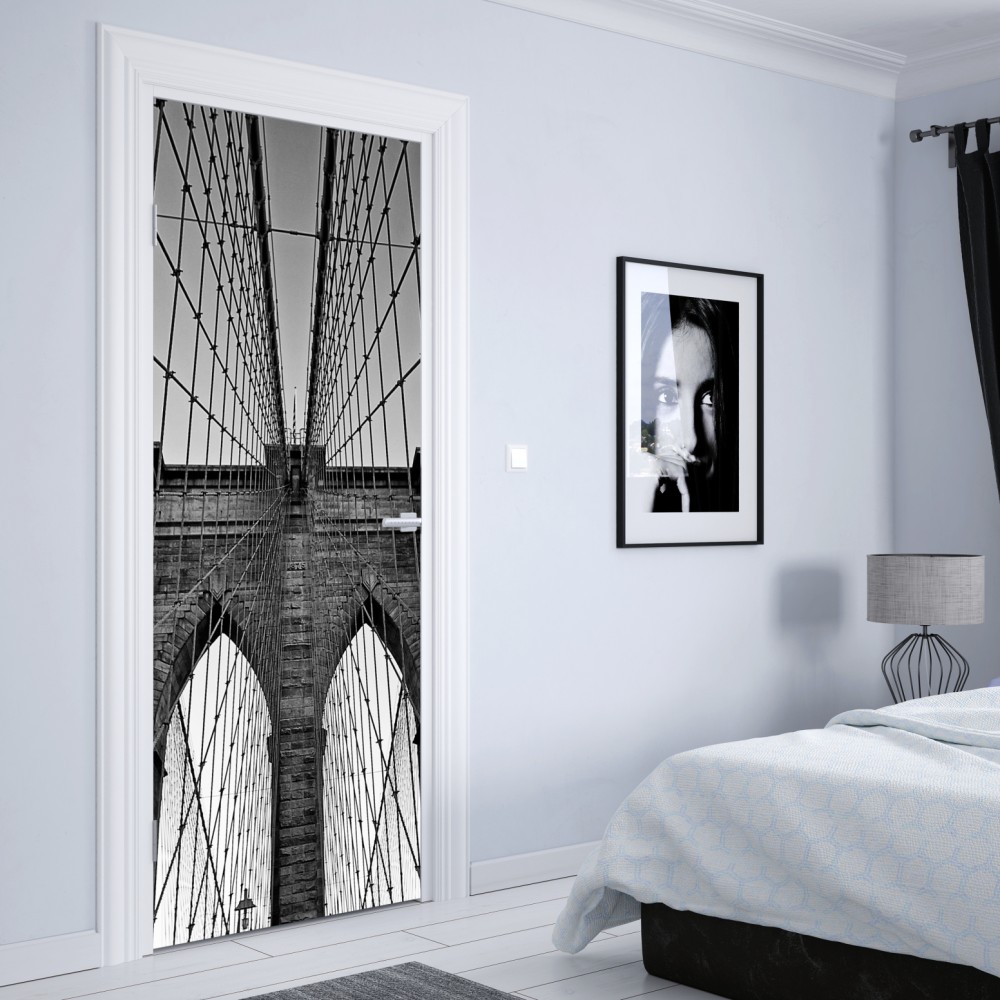 Türaufkleber symmetrische hängebrücke in schwarzweiß – Wallnifity® Türaufkleber symmetrische hängebrücke in schwarzweiß – Wallnifity®