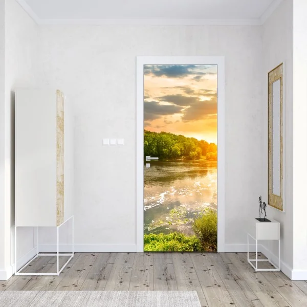 Türaufkleber ruhiger sonnenuntergang am fluss im grünen wald – Wallnifity® Türaufkleber ruhiger sonnenuntergang am fluss im grünen wald – Wallnifity®