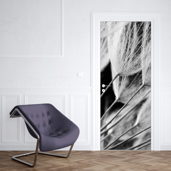 Türaufkleber zarte nahaufnahme von löwenzahnsamen in monochrom – Wallnifity® Türaufkleber zarte nahaufnahme von löwenzahnsamen in monochrom – Wallnifity®