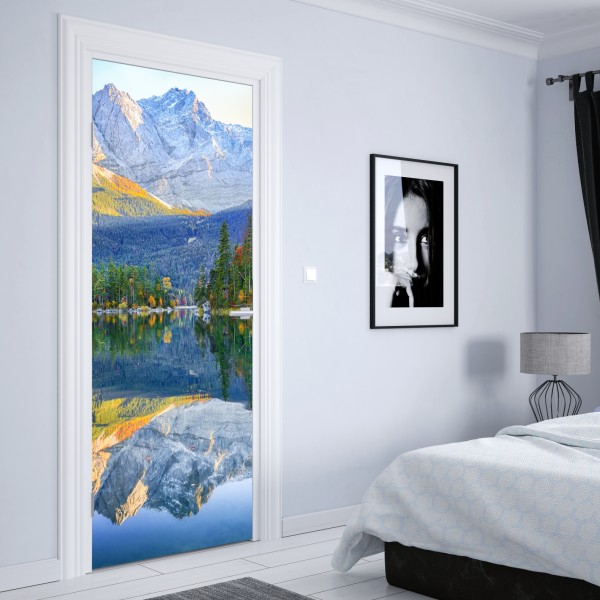 Türaufkleber herbstliche spiegelung am Eibsee bei Zugspitze – Wallnifity® Türaufkleber herbstliche spiegelung am Eibsee bei Zugspitze – Wallnifity®