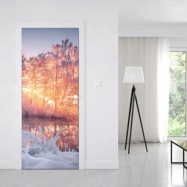 Türaufkleber winterlicher sonnenaufgang über zugefrorenem fluss – Wallnifity® Türaufkleber winterlicher sonnenaufgang über zugefrorenem fluss – Wallnifity®