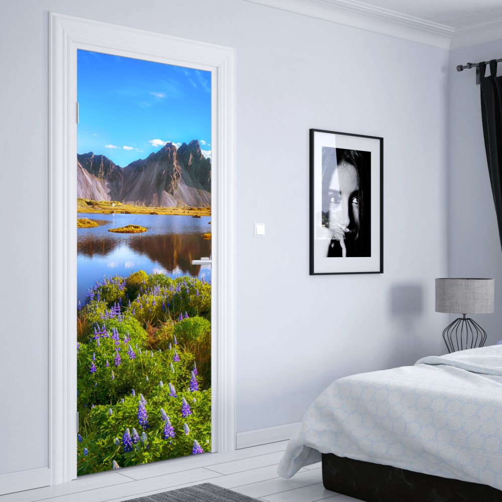 Türaufkleber lebendige lupinenwiesen bei Vestrahorn, Island – Wallnifity® Türaufkleber lebendige lupinenwiesen bei Vestrahorn, Island – Wallnifity®