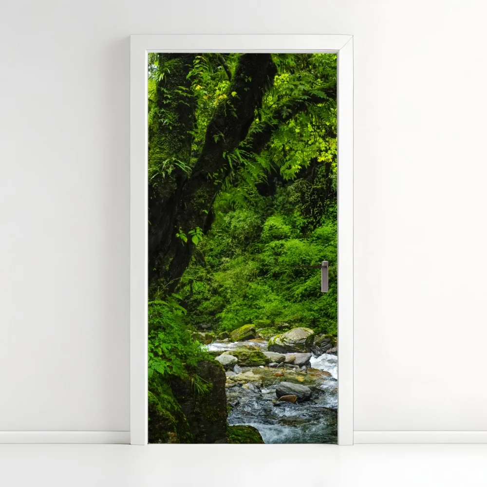 Türaufkleber üppiger grüner wasserfall im wald – Wallnifity®