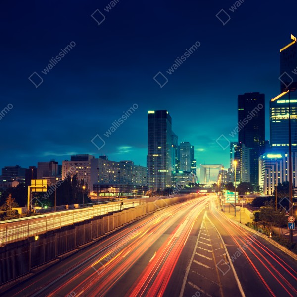 Tischaufkleber und Schreibtischaufkleber La Défense skyline bei dämmerung – Wallnifity® Tischaufkleber und Schreibtischaufkleber La Défense skyline bei dämmerung – Wallnifity®