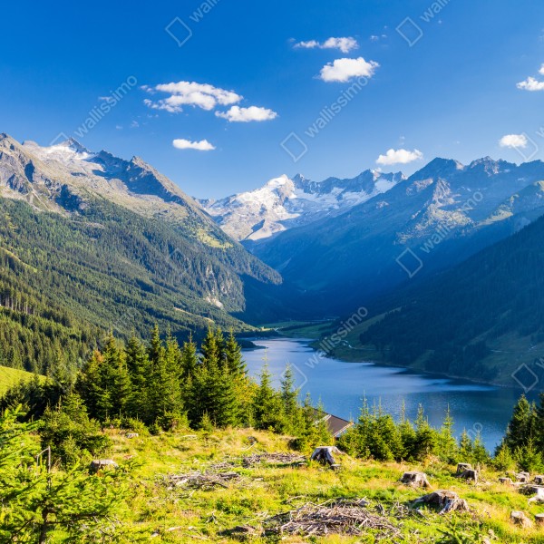 Tischaufkleber und Schreibtischaufkleber ruhiges tal mit alpensee – Wallnifity® Tischaufkleber und Schreibtischaufkleber ruhiges tal mit alpensee – Wallnifity®