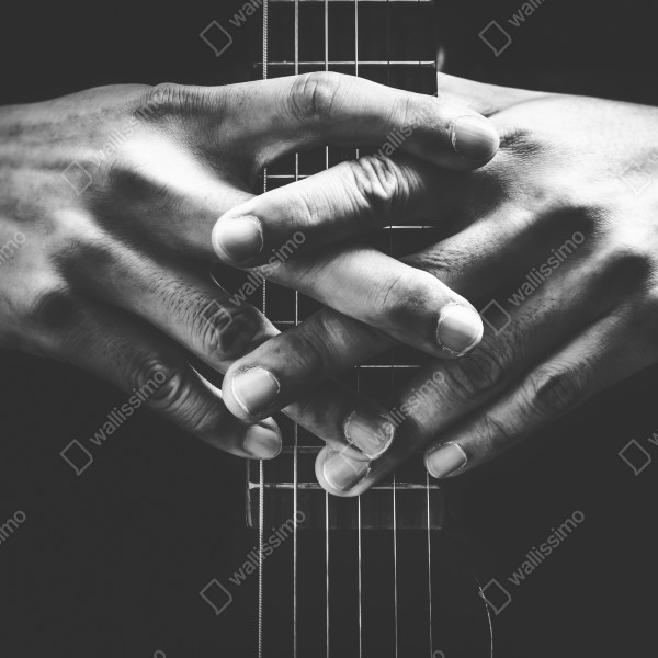 Tischaufkleber und Schreibtischaufkleber verschränkte hände auf gitarrensaiten – Wallnifity® Tischaufkleber und Schreibtischaufkleber verschränkte hände auf gitarrensaiten – Wallnifity®