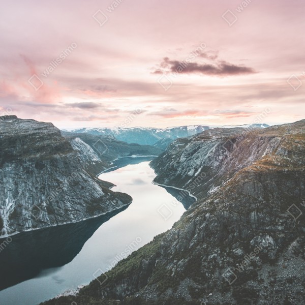 Tischaufkleber und Schreibtischaufkleber ruhiger fjord bei sonnenuntergang – Wallnifity® Tischaufkleber und Schreibtischaufkleber ruhiger fjord bei sonnenuntergang – Wallnifity®