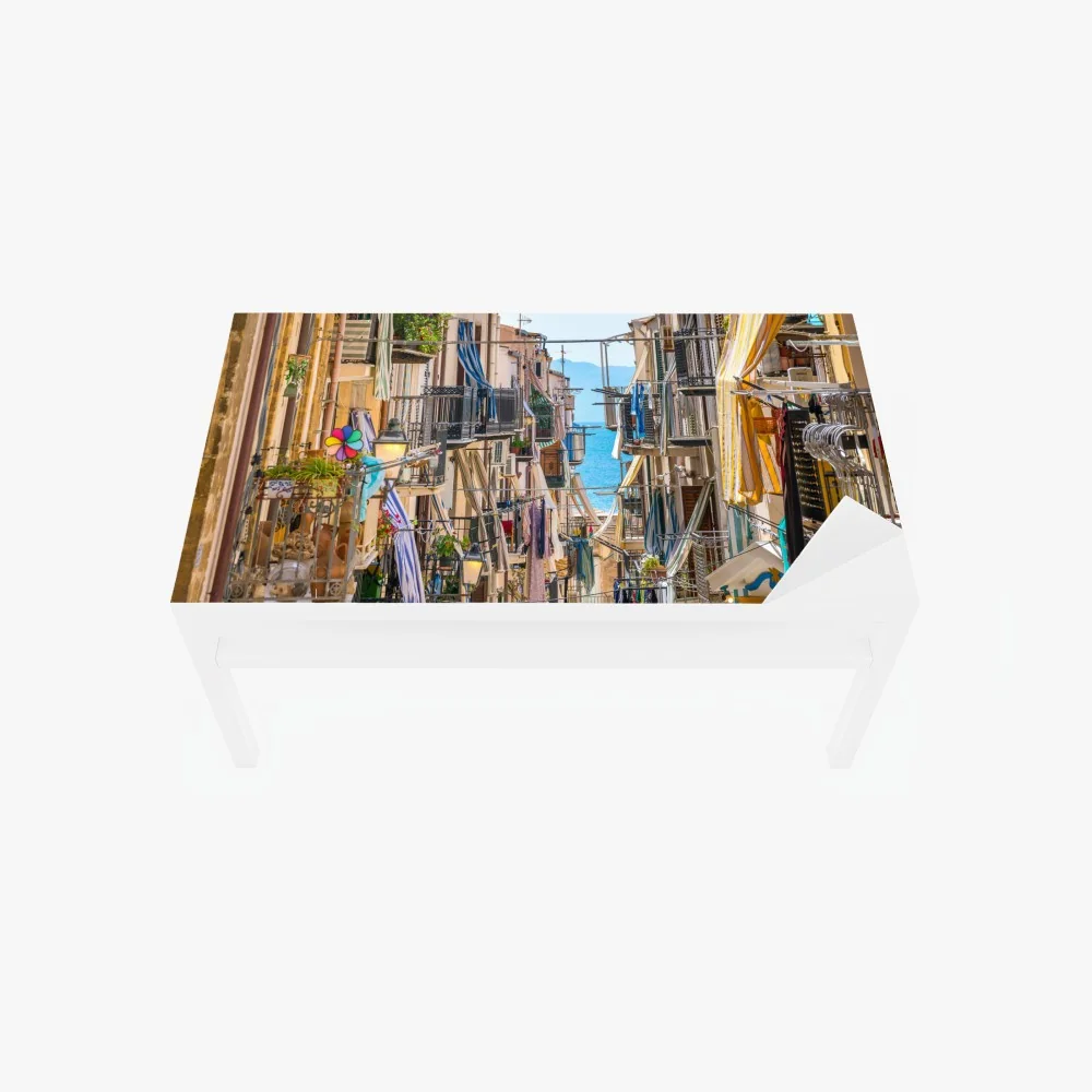 Tischaufkleber und Schreibtischaufkleber sonnige gasse mit meerblick und balkonen – Wallnifity® Tischaufkleber und Schreibtischaufkleber sonnige gasse mit meerblick und balkonen – Wallnifity®