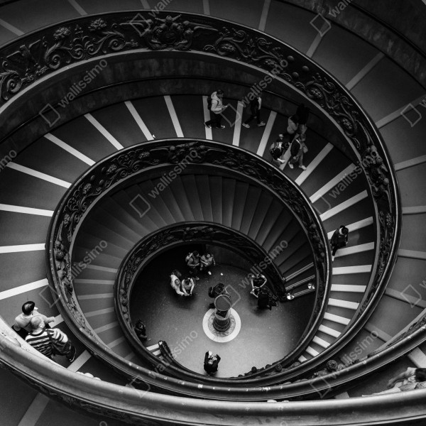 Tischaufkleber und Schreibtischaufkleber dramatische spiraltreppe in monochrom – Wallnifity® Tischaufkleber und Schreibtischaufkleber dramatische spiraltreppe in monochrom – Wallnifity®
