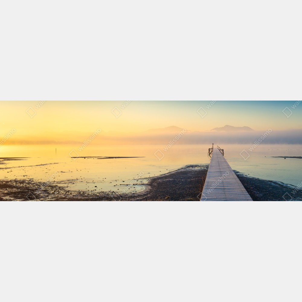 Tischaufkleber und Schreibtischaufkleber nebliger sonnenaufgang über holzsteg – Wallnifity® Tischaufkleber und Schreibtischaufkleber nebliger sonnenaufgang über holzsteg – Wallnifity®