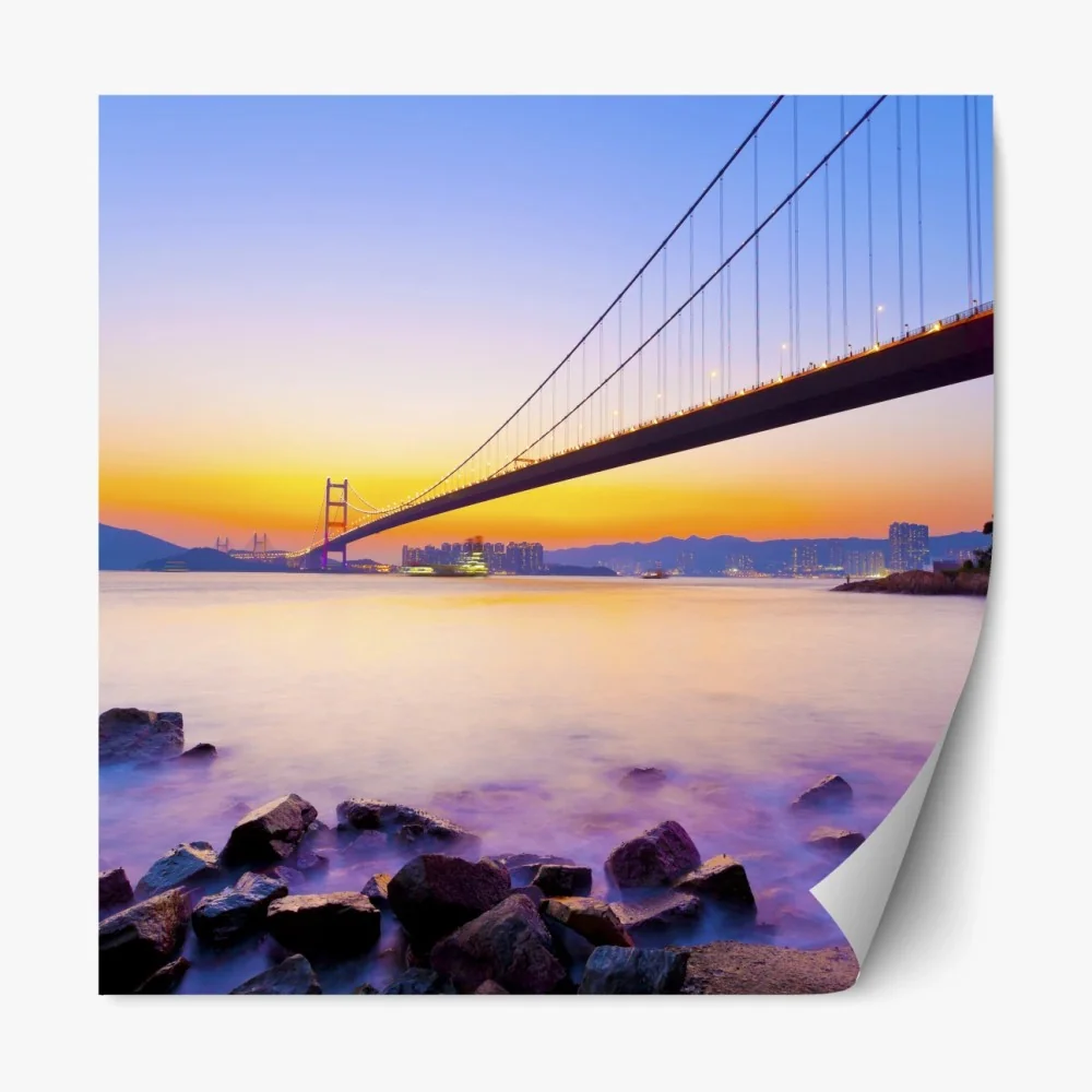 Repositionierbarer Aufkleber goldener sonnenuntergang über hängebrücke – Wallnifity® Repositionierbarer Aufkleber goldener sonnenuntergang über hängebrücke – Wallnifity®