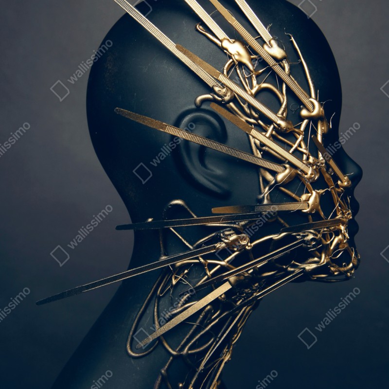 Repositionierbarer Aufkleber goldene drahtskulptur auf schwarzer büste – Wallnifity® Repositionierbarer Aufkleber goldene drahtskulptur auf schwarzer büste – Wallnifity®