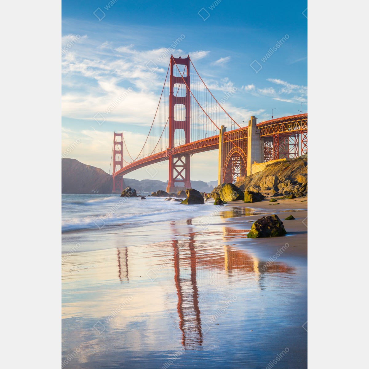 Repositionierbarer Aufkleber Golden Gate Bridge reflektiert am strand – Wallnifity® Repositionierbarer Aufkleber Golden Gate Bridge reflektiert am strand – Wallnifity®