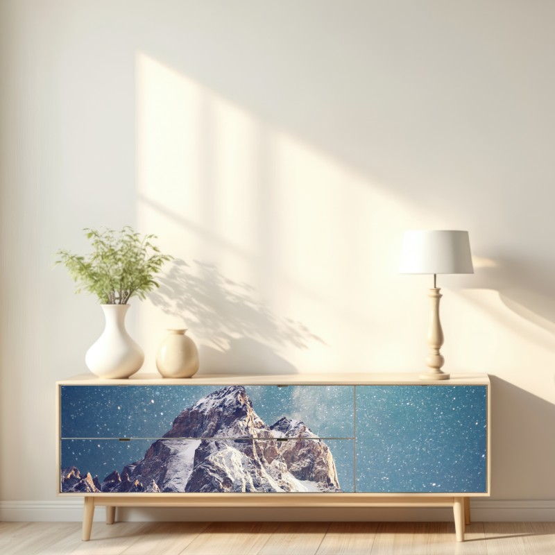 Repositionierbarer Aufkleber sternennacht über Ushba – Wallnifity® Repositionierbarer Aufkleber sternennacht über Ushba – Wallnifity®