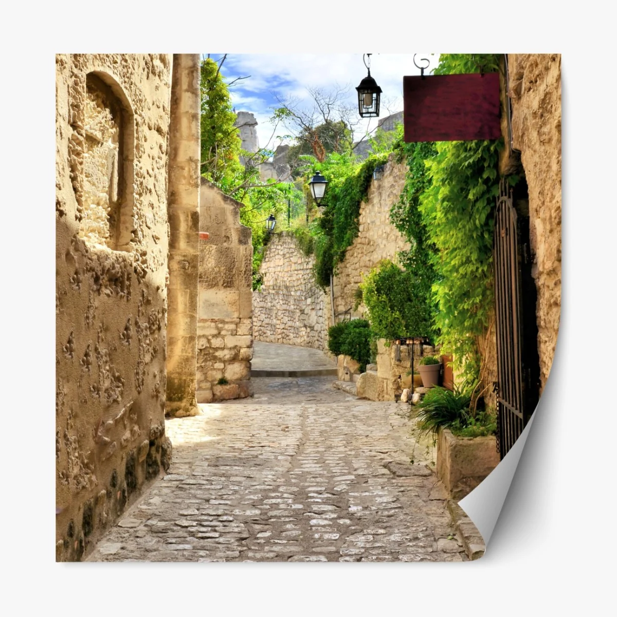 Repositionierbarer Aufkleber reizende kopfsteinpflasterstraße in Les Baux de Provence – Wallnifity® Repositionierbarer Aufkleber reizende kopfsteinpflasterstraße in Les Baux de Provence – Wallnifity®