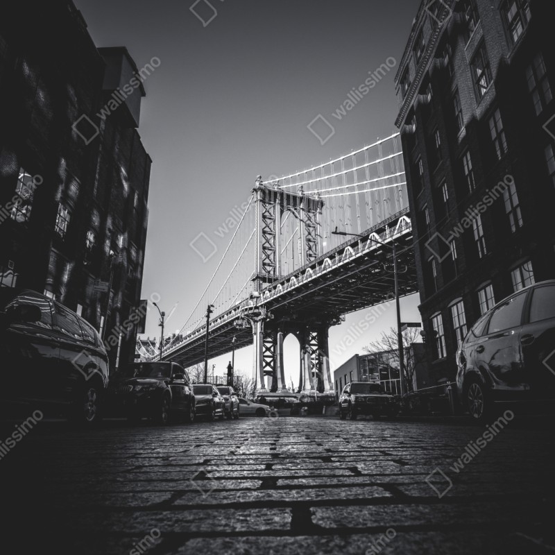 Repositionierbarer Aufkleber Manhattan brücke perspektive über kopfsteinpflaster – Wallnifity® Repositionierbarer Aufkleber Manhattan brücke perspektive über kopfsteinpflaster – Wallnifity®