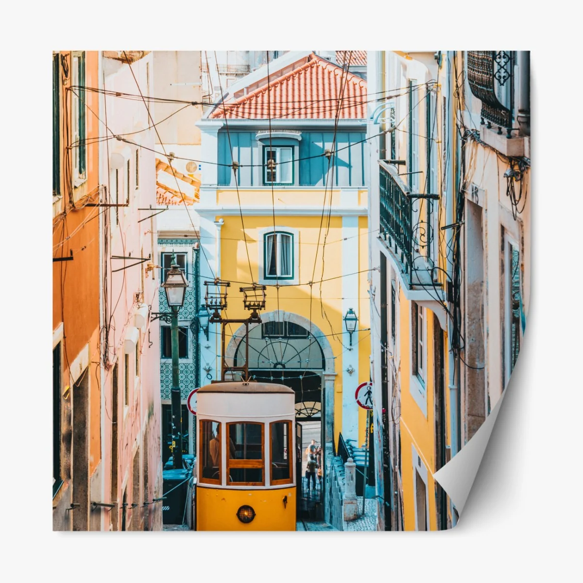 Repositionierbarer Aufkleber lebendige bica straßenbahn in Lissabon – Wallnifity® Repositionierbarer Aufkleber lebendige bica straßenbahn in Lissabon – Wallnifity®