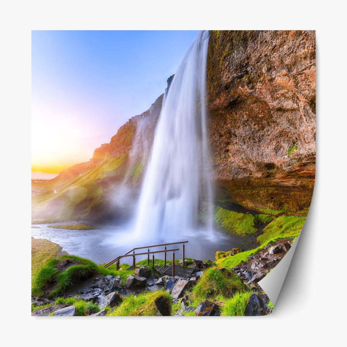 Repositionierbarer Aufkleber Seljalandsfoss wasserfall im sonnenuntergang – Wallnifity® Repositionierbarer Aufkleber Seljalandsfoss wasserfall im sonnenuntergang – Wallnifity®