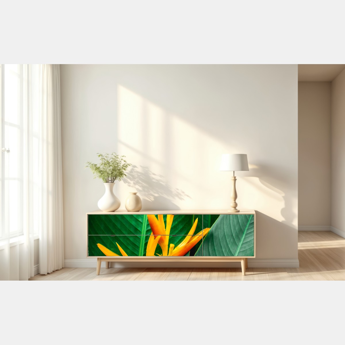 Repositionierbarer Aufkleber leuchtende heliconia vor grünen blättern – Wallnifity® Repositionierbarer Aufkleber leuchtende heliconia vor grünen blättern – Wallnifity®