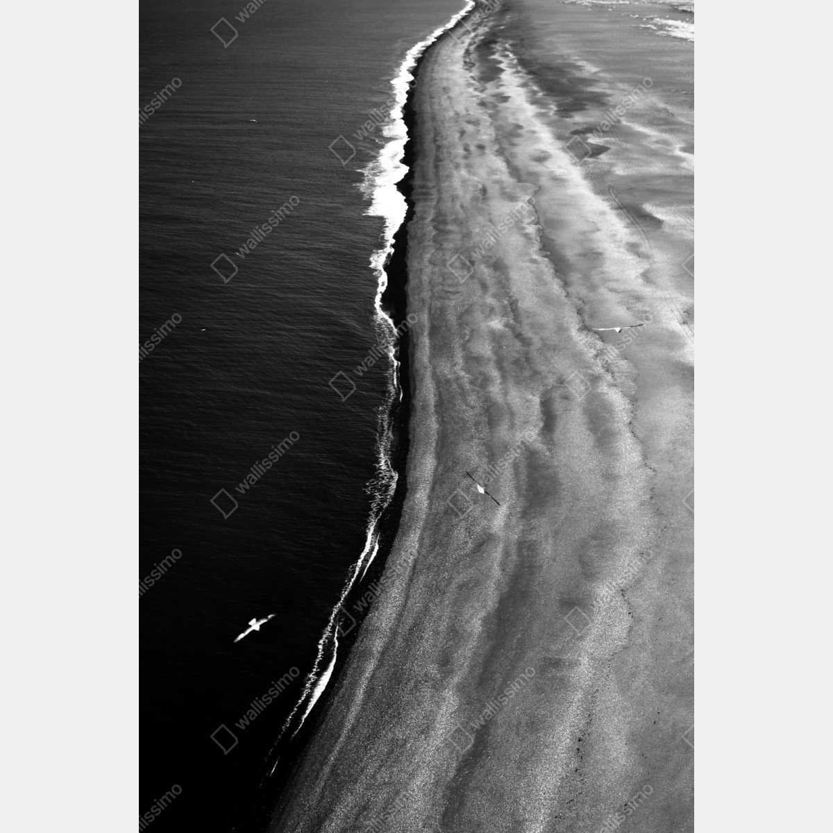 Repositionierbarer Aufkleber monochrome küstenaufnahme aus der luft – Wallnifity® Repositionierbarer Aufkleber monochrome küstenaufnahme aus der luft – Wallnifity®