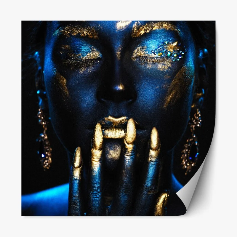 Repositionierbarer Aufkleber mystisches porträt in blau und gold – Wallnifity® Repositionierbarer Aufkleber mystisches porträt in blau und gold – Wallnifity®
