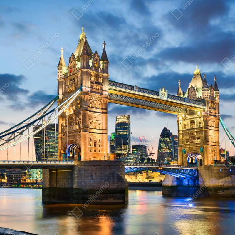 Repositionierbarer Aufkleber Tower Bridge bei dämmerung, London skyline – Wallnifity® Repositionierbarer Aufkleber Tower Bridge bei dämmerung, London skyline – Wallnifity®
