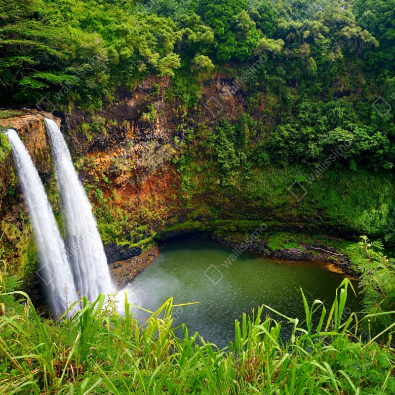 Repositionierbarer Aufkleber doppelter wasserfall im üppig grünen wald – Wallnifity® Repositionierbarer Aufkleber doppelter wasserfall im üppig grünen wald – Wallnifity®