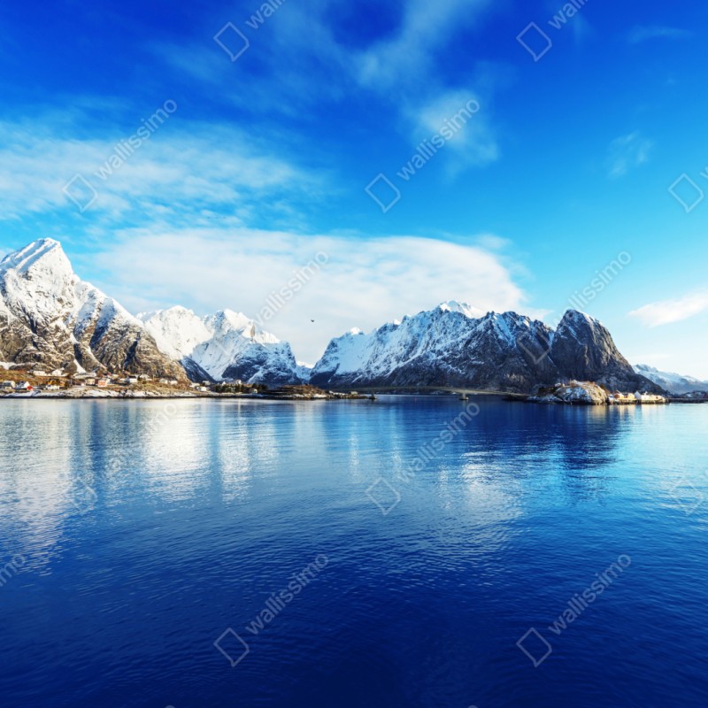 Repositionierbarer Aufkleber ruhige winterliche fjordlandschaft in Reine, Lofoten – Wallnifity® Repositionierbarer Aufkleber ruhige winterliche fjordlandschaft in Reine, Lofoten – Wallnifity®