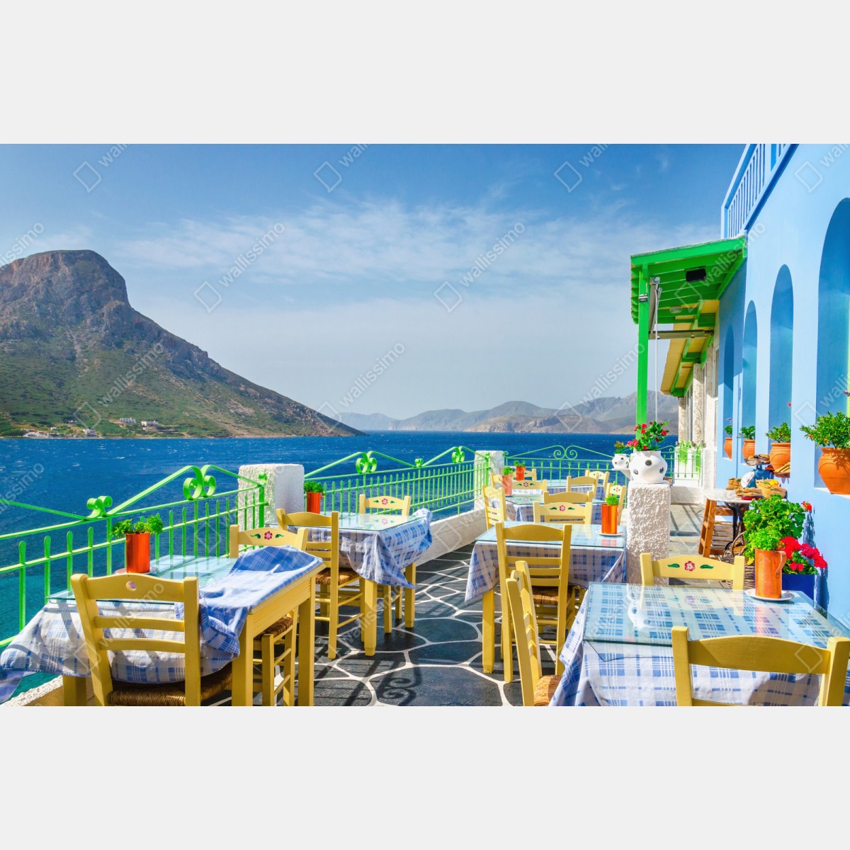 Repositionierbarer Aufkleber sonnige terrasse am meer mit küstenblick – Wallnifity® Repositionierbarer Aufkleber sonnige terrasse am meer mit küstenblick – Wallnifity®