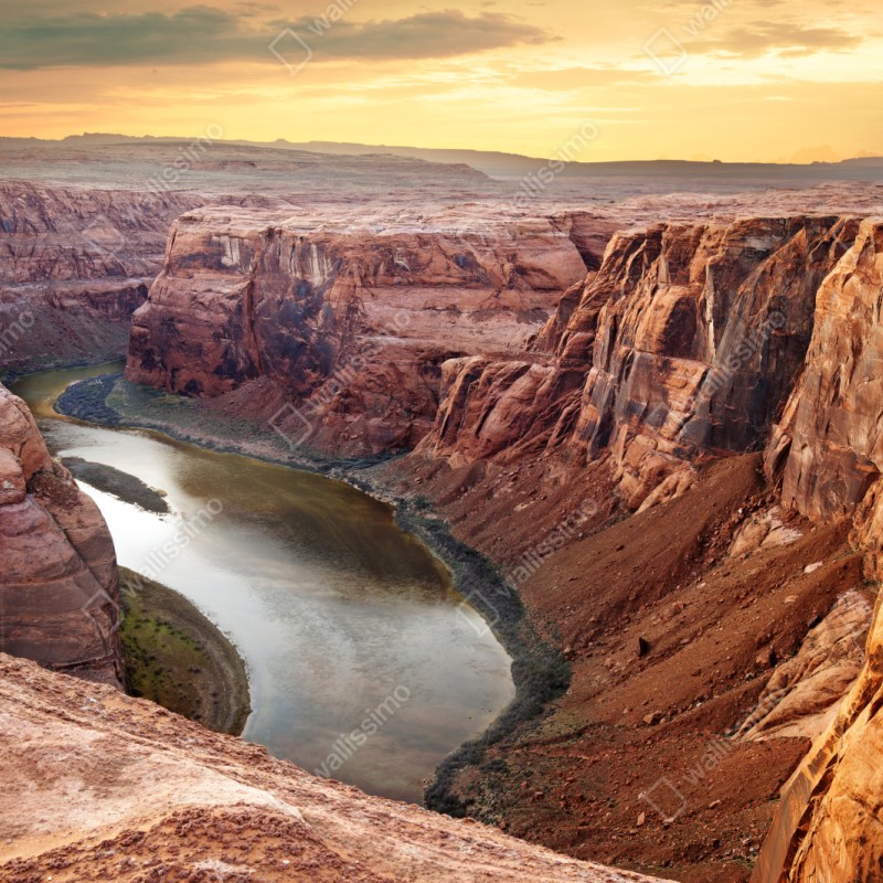 Repositionierbarer Aufkleber sonnenbeschienener canyon bei Horseshoe Bend, Colorado River – Wallnifity® Repositionierbarer Aufkleber sonnenbeschienener canyon bei Horseshoe Bend, Colorado River – Wallnifity®