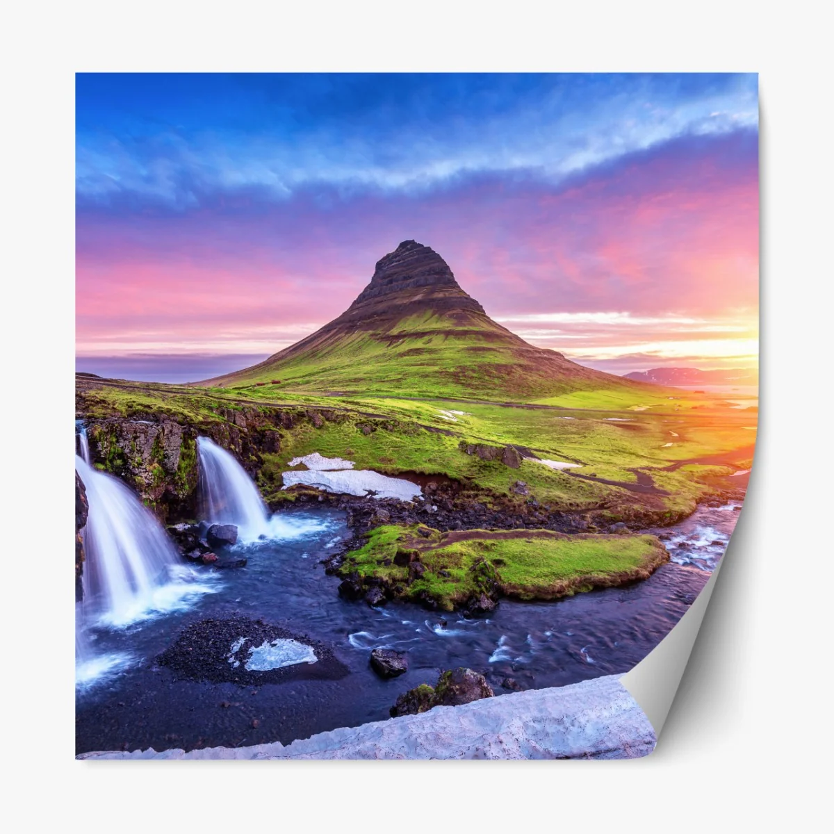 Repositionierbarer Aufkleber Kirkjufell bei sonnenaufgang – Wallnifity® Repositionierbarer Aufkleber Kirkjufell bei sonnenaufgang – Wallnifity®