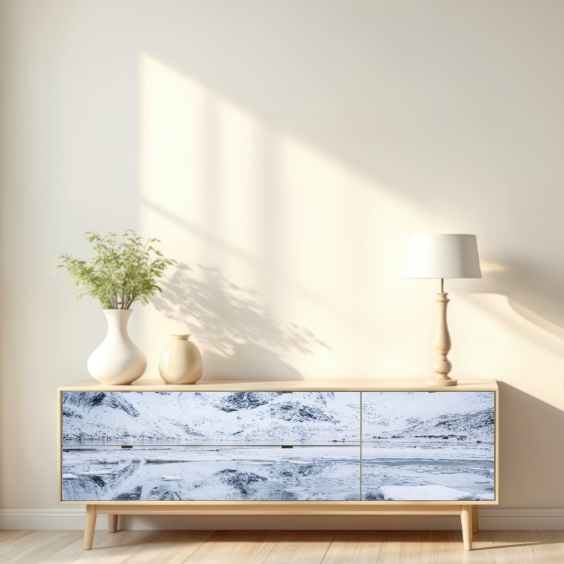 Repositionierbarer Aufkleber verschneite bergspiegelung in Norwegen – Wallnifity® Repositionierbarer Aufkleber verschneite bergspiegelung in Norwegen – Wallnifity®