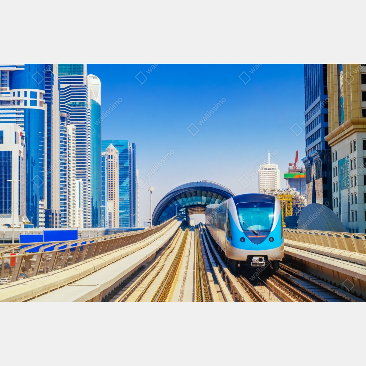 Repositionierbarer Aufkleber städtische u-bahn im sonnenschein – Wallnifity® Repositionierbarer Aufkleber städtische u-bahn im sonnenschein – Wallnifity®