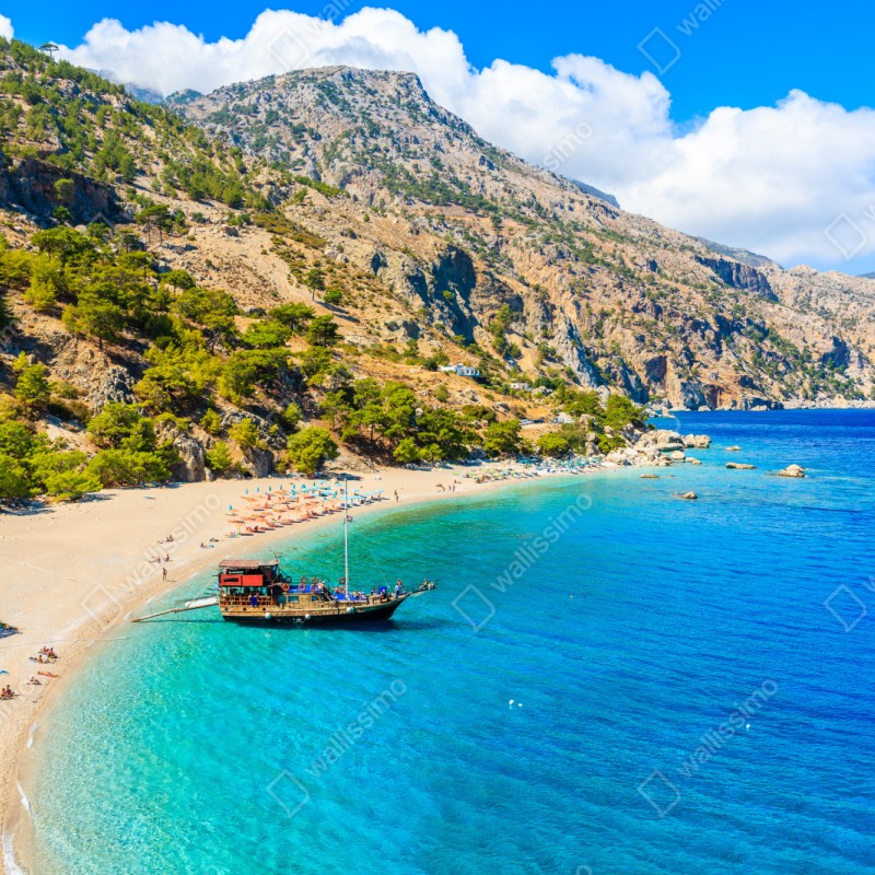 Repositionierbarer Aufkleber segelboot am Apella strand, Karpathos – Wallnifity® Repositionierbarer Aufkleber segelboot am Apella strand, Karpathos – Wallnifity®