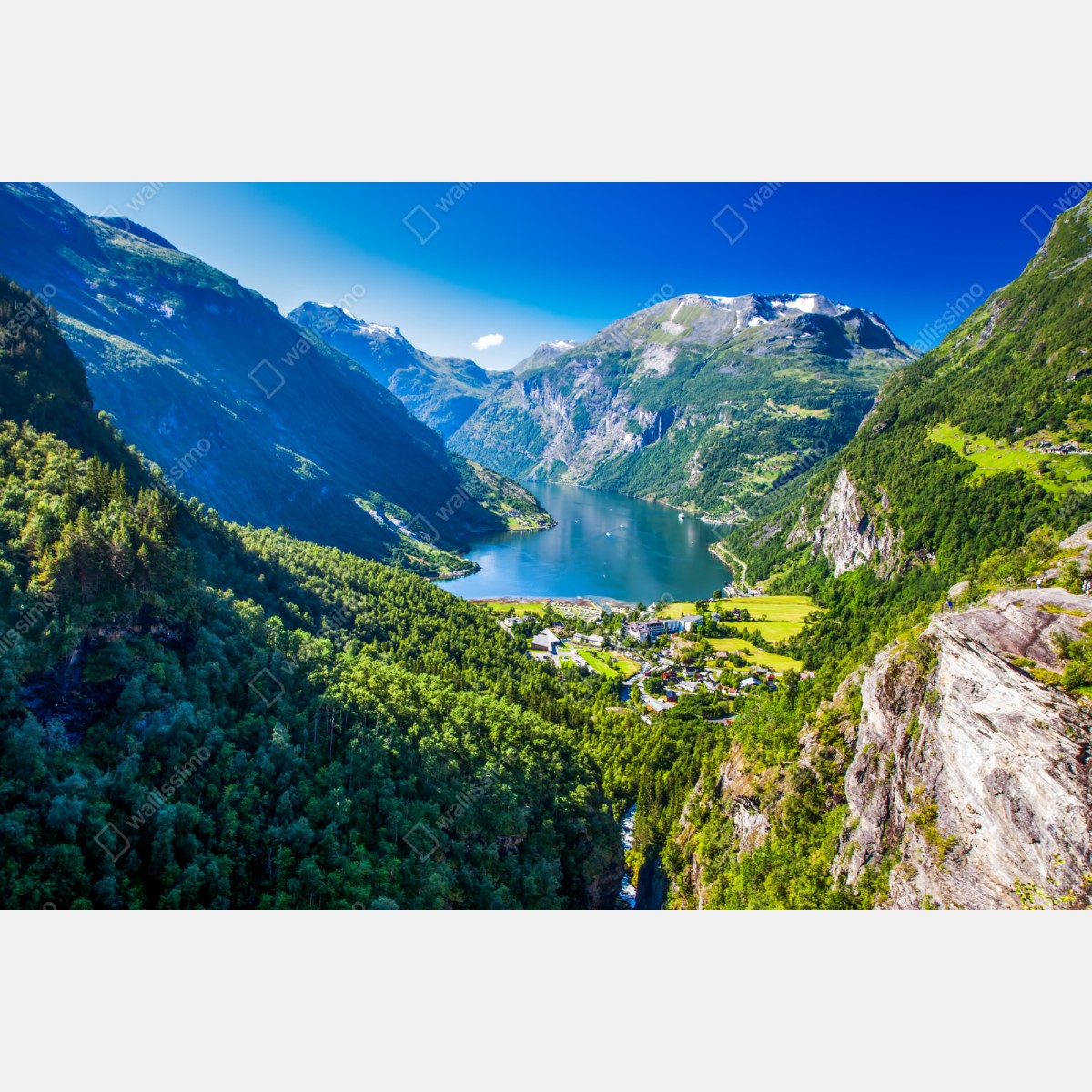 Repositionierbarer Aufkleber Geirangerfjord bergpanorama – Wallnifity® Repositionierbarer Aufkleber Geirangerfjord bergpanorama – Wallnifity®
