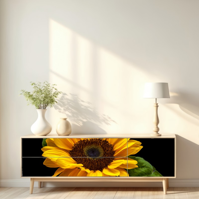 Repositionierbarer Aufkleber leuchtende sonnenblume auf schwarzem hintergrund – Wallnifity® Repositionierbarer Aufkleber leuchtende sonnenblume auf schwarzem hintergrund – Wallnifity®
