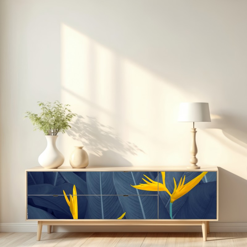 Repositionierbarer Aufkleber gelbe strelitzie auf blauen blättern – Wallnifity® Repositionierbarer Aufkleber gelbe strelitzie auf blauen blättern – Wallnifity®