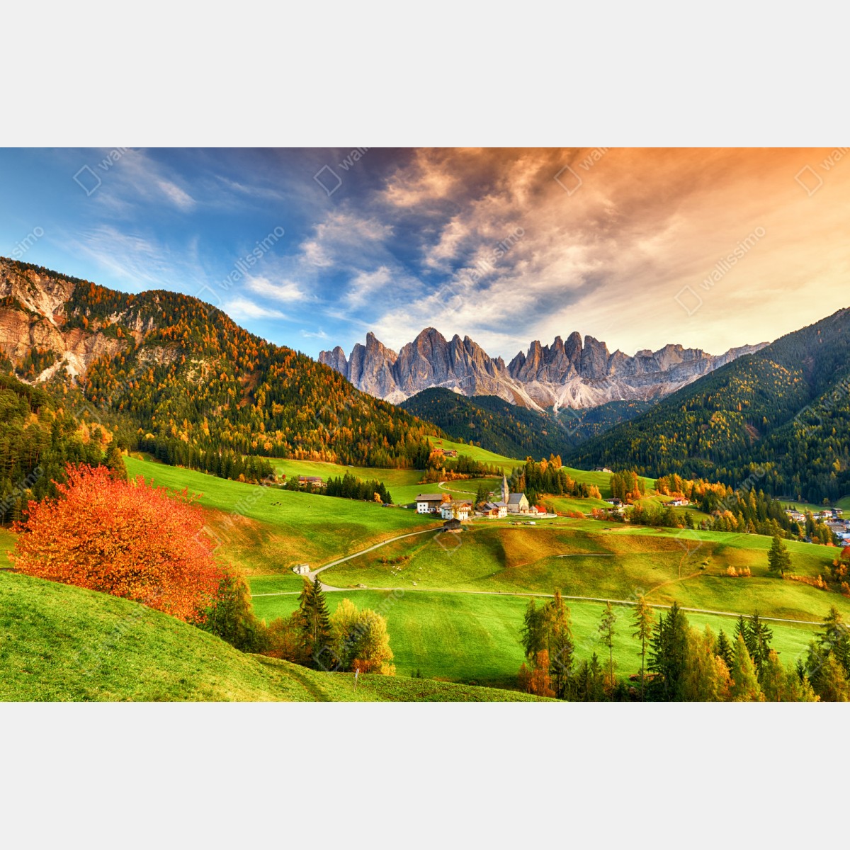 Repositionierbarer Aufkleber herbstlicher sonnenuntergang über Santa Maddalena, Dolomiten – Wallnifity® Repositionierbarer Aufkleber herbstlicher sonnenuntergang über Santa Maddalena, Dolomiten – Wallnifity®