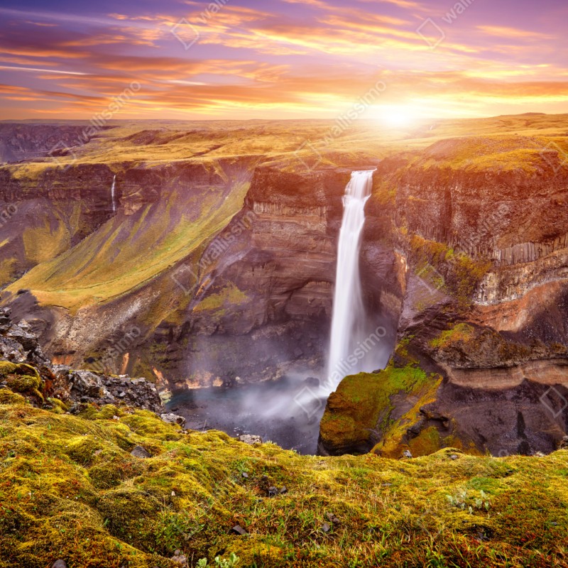Repositionierbarer Aufkleber Haifoss wasserfall bei sonnenuntergang – Wallnifity® Repositionierbarer Aufkleber Haifoss wasserfall bei sonnenuntergang – Wallnifity®