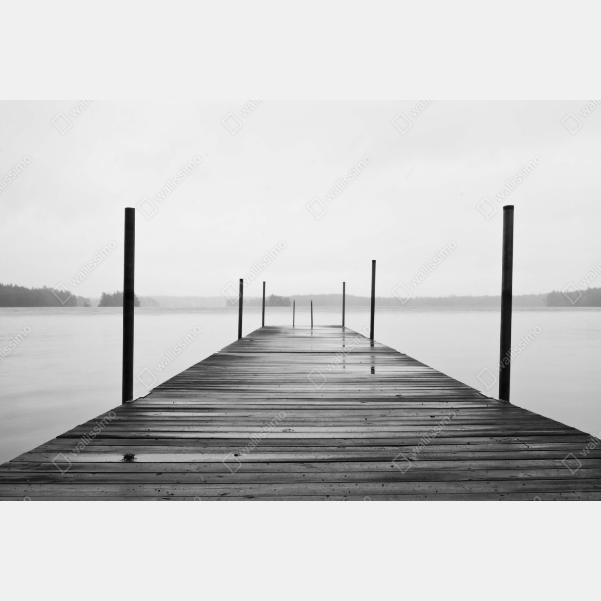 Repositionierbarer Aufkleber nebliger steg am see in monochrom – Wallnifity® Repositionierbarer Aufkleber nebliger steg am see in monochrom – Wallnifity®