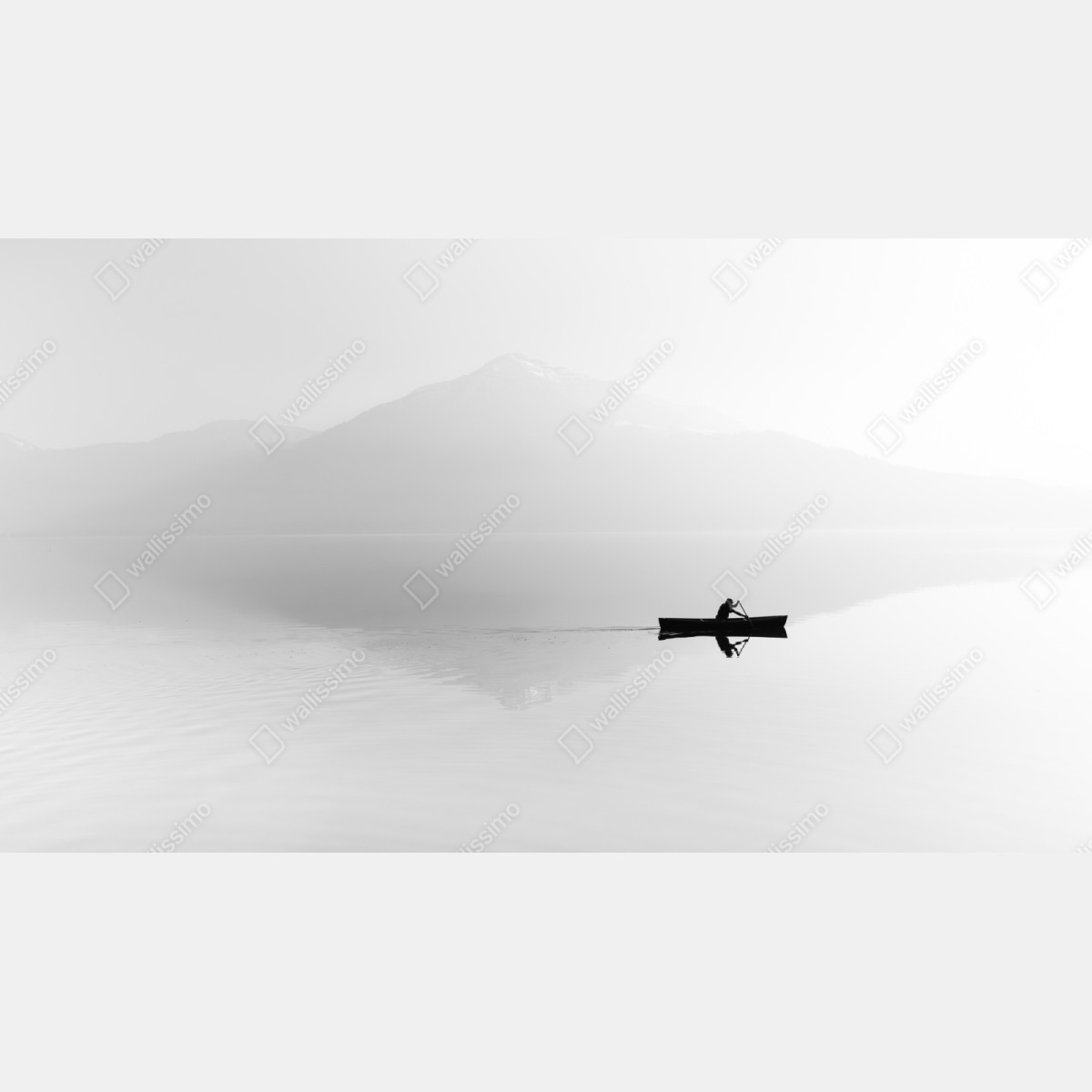 Repositionierbarer Aufkleber einsamer ruderer auf einem nebligen see – Wallnifity® Repositionierbarer Aufkleber einsamer ruderer auf einem nebligen see – Wallnifity®