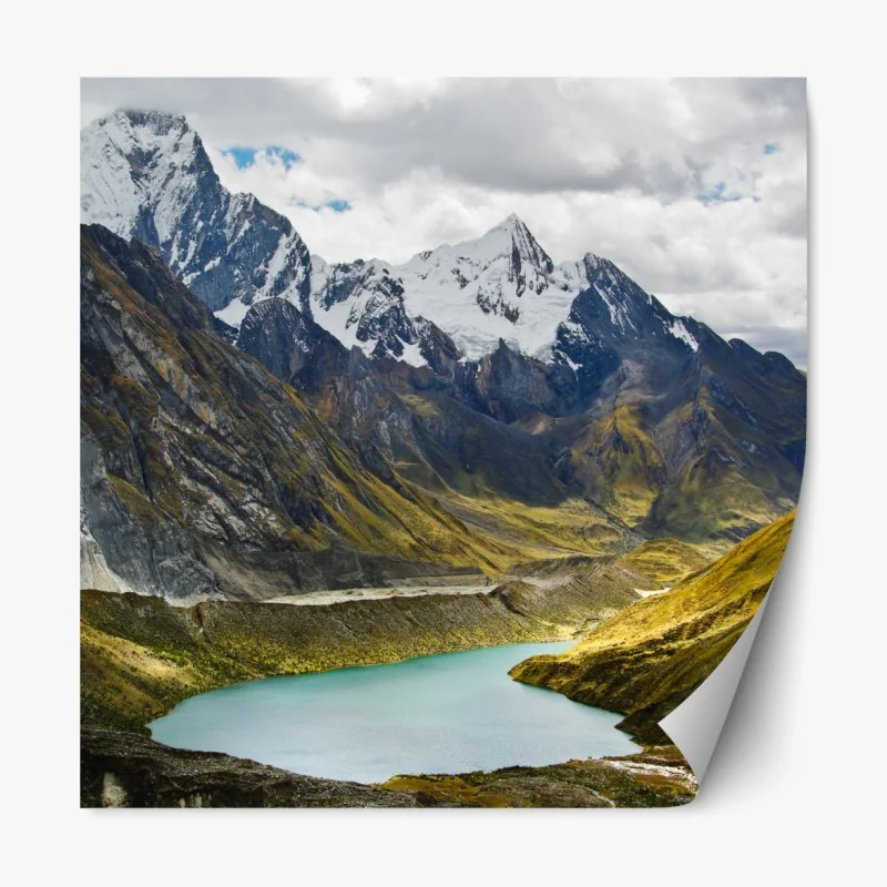 Repositionierbarer Aufkleber türkisblauer bergsee unter schneegipfeln