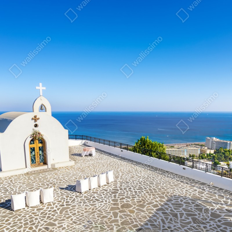 Repositionierbarer Aufkleber weiße kapelle mit meerblick in Faliraki – Wallnifity® Repositionierbarer Aufkleber weiße kapelle mit meerblick in Faliraki – Wallnifity®